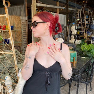 Meet your Posher, Aliza